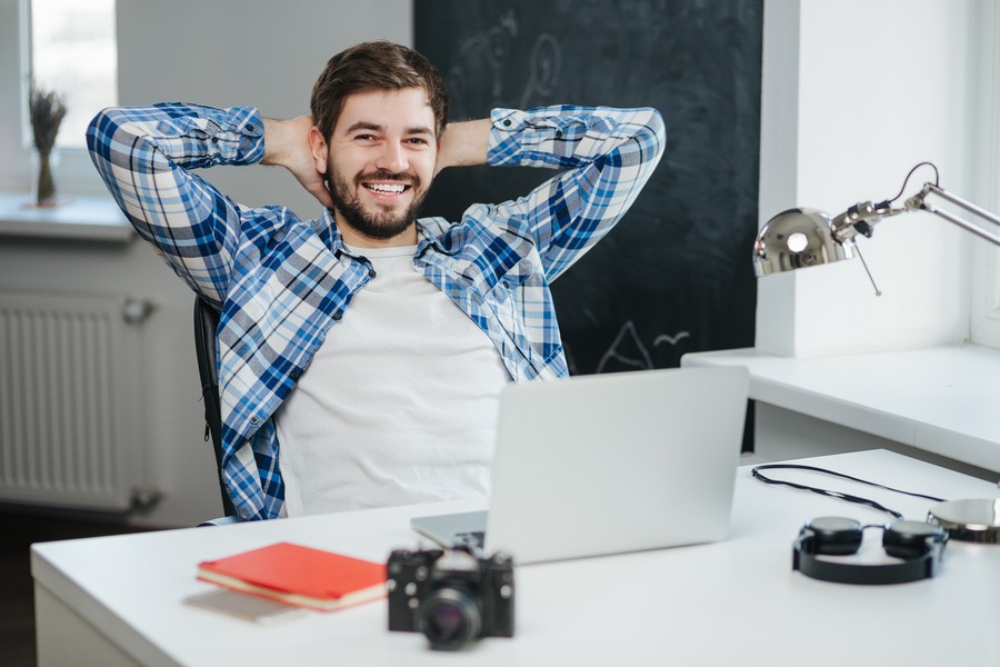 La felicidad mejora el rendimiento laboral