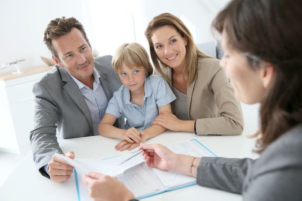 Las libretas bancarias enseñan a ahorrar a los niños