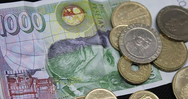 Los españoles aún guardan muchos millones de pesetas