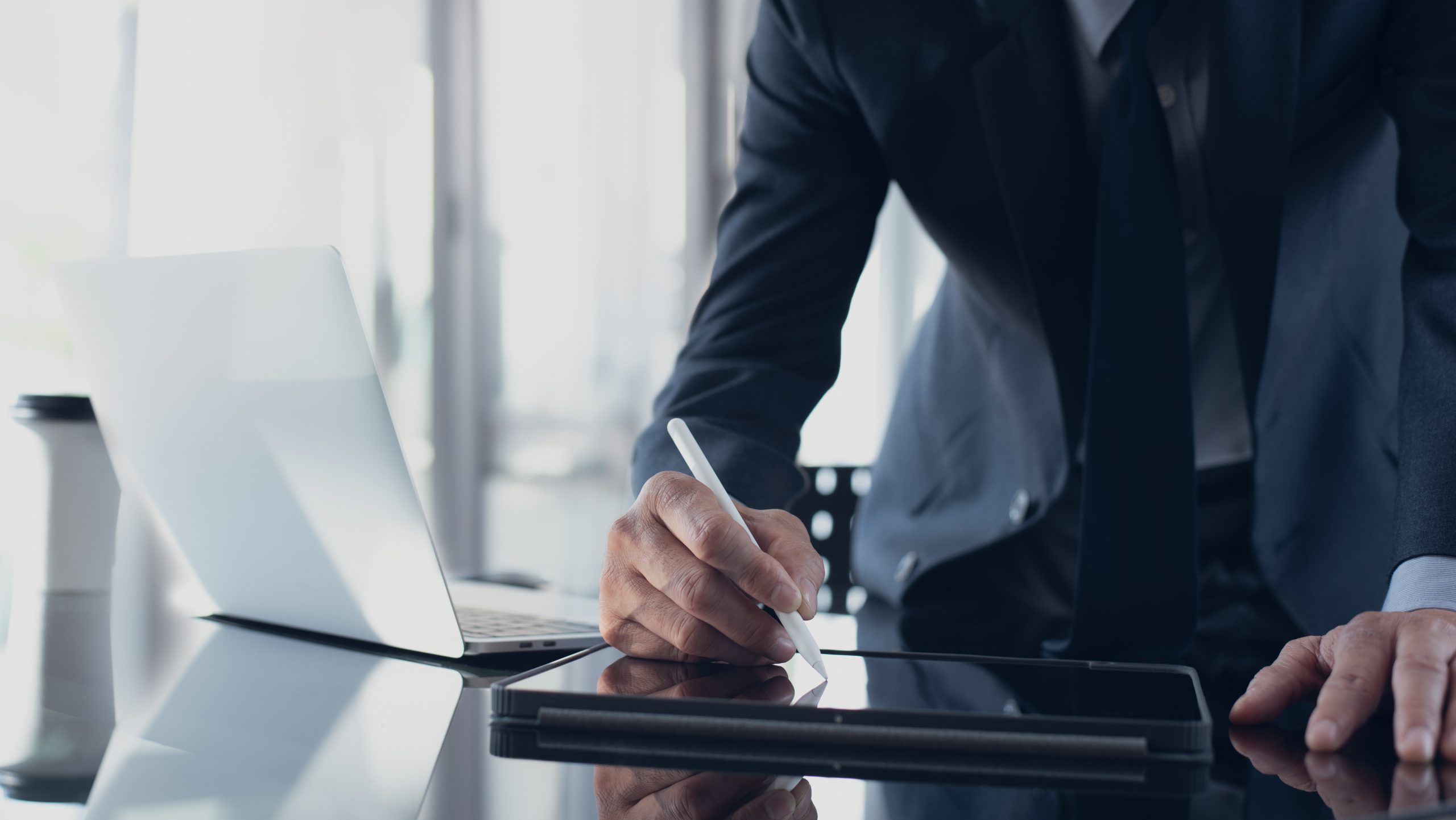 Todo sobre la firma electrónica: identificación y autenticación