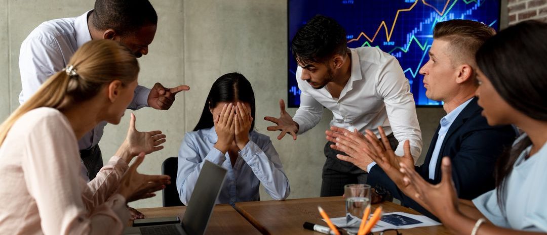 “Mobbing” o acoso laboral: qué es, cómo detectarlo y qué hacer