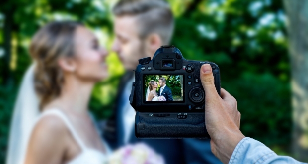 Contratar al fotógrafo para bodas