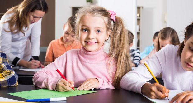 Cuánto pagan los padres por cada curso