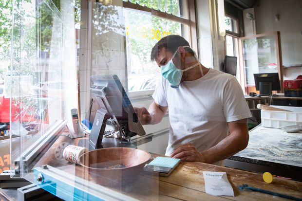 La tasa COVID es un suplemento en el precio para compensarlos gastos en medidas de protección.